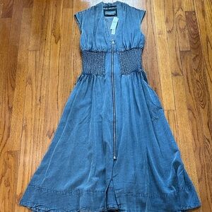 NWT Women’s Tommie Midi dress by Anthropologie. Size small